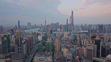 上海城市天际线远眺陆家嘴航拍视频的预览图